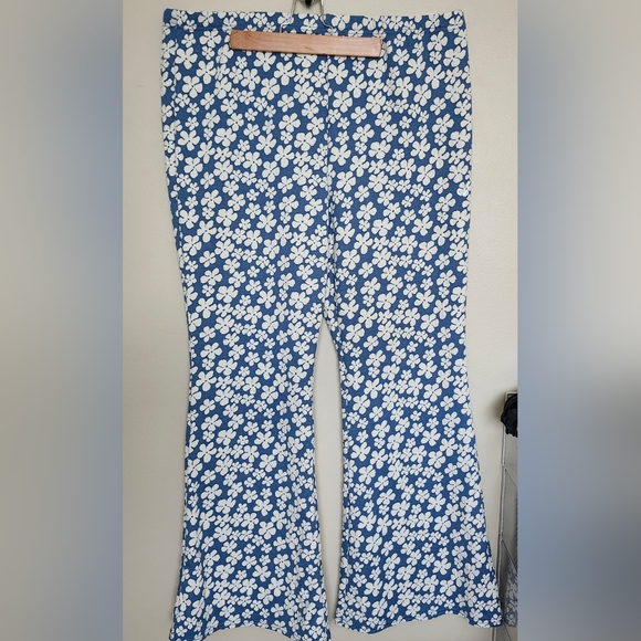 NWT AE Flare Pant - Picture 2 of 6